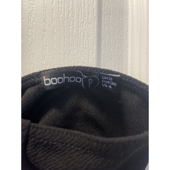 Boohoo Petite Lace Trim Halter Plunge Skater Dress - Picture 4 of 4